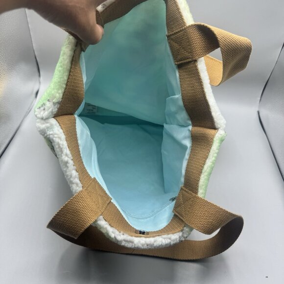 Her Universe Disney Winnie The Pooh Fuzzy Tote Bag NEW - Picture 3 of 3